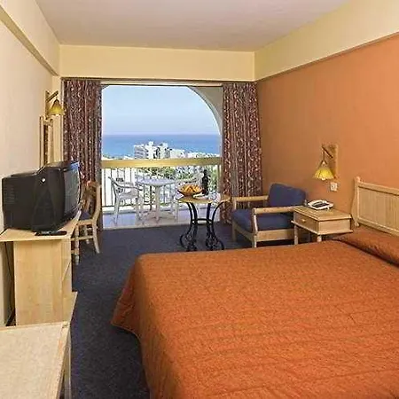 Golden Arches 3* Λεμεσός