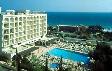 Golden Arches Ξενοδοχείο 3*