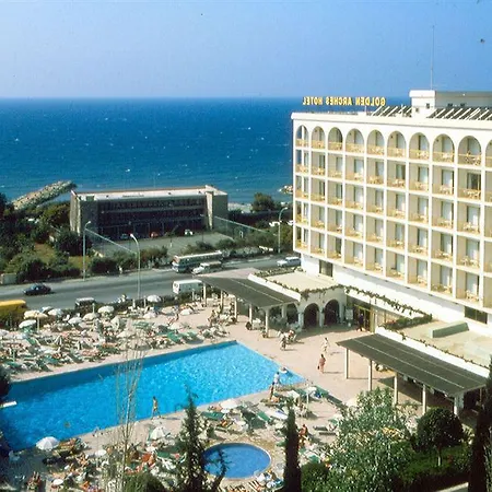 Golden Arches Λεμεσός